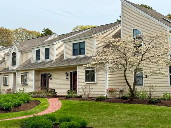 34 Shellback Way #E, Mashpee, MA 02649