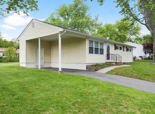 19 Lynn Dr, Neptune, NJ 07753