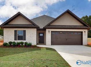 112 Alton Dale Dr, Toney, AL 35773