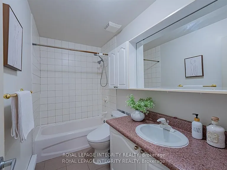 400 Fenerty Ct #5 — Photo 22