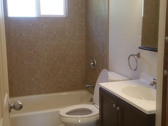 4th image of 6901 Palm Ave APT B