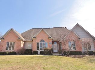 3528 Heartland Dr, Geneva, IL 60134