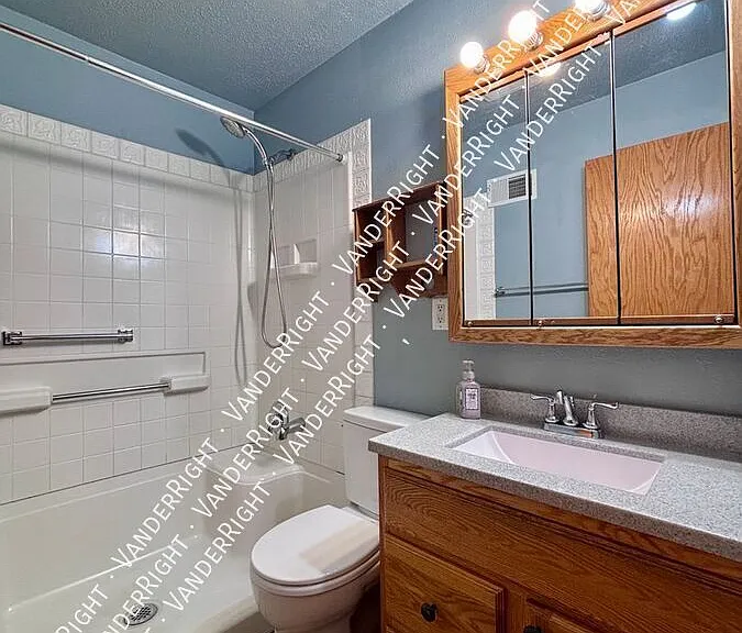 1933 S Euclid Ave — Photo 14