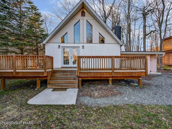 7550 Eagle Rock Dr, Tobyhanna, PA 18466