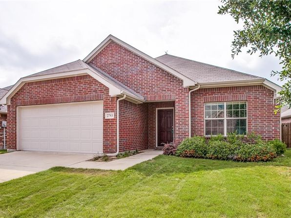 2793 Crescent Lake Dr