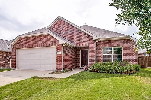 2793 Crescent Lake Dr Photo 1