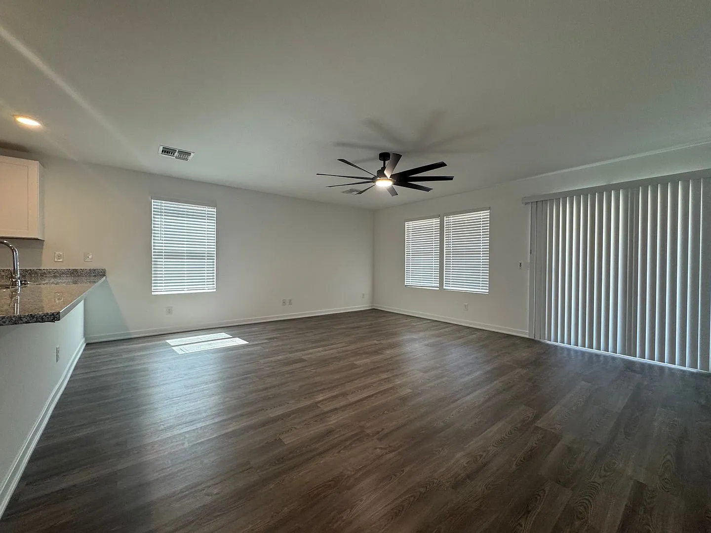 Brand-New 4-Bedroom Home with Modern Finishes in Montano Ridge! — Photo 4