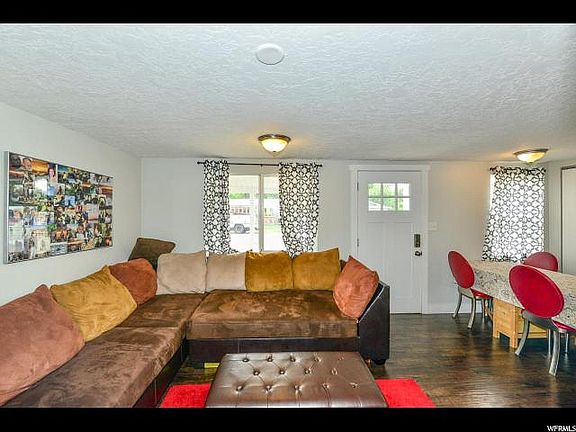 3rd image of 309 E Fenton Ave