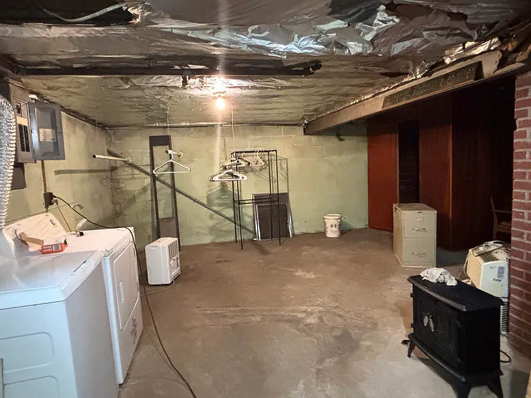 85 Patten Dr #1 — Photo 40