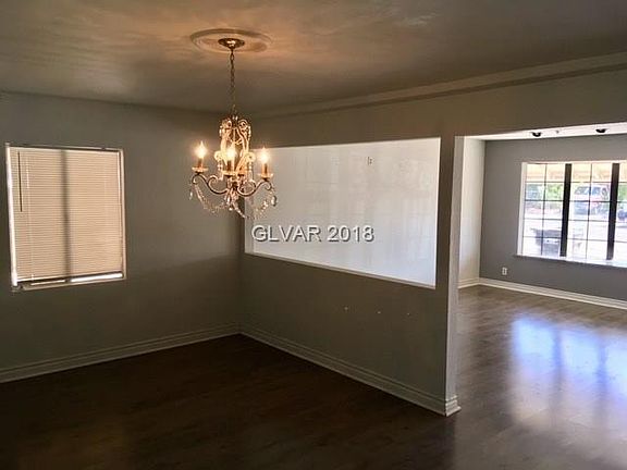 5th image of 130 Dogwood St