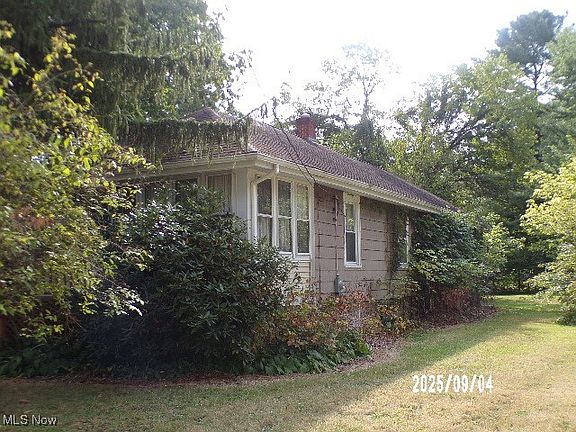 2nd image of 6311 Roselawn Ave