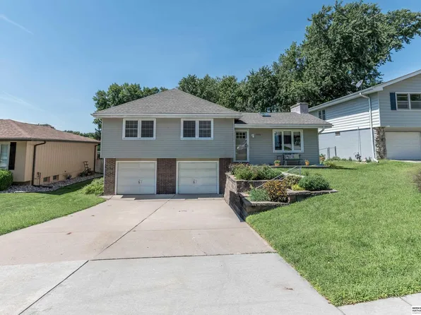 1530 S 142nd Cir, Omaha, NE 68144