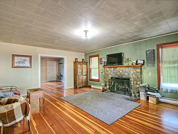 5th image of 7763 Thompson Creek Rd