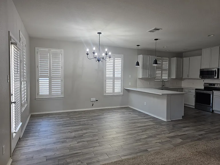 1119 Lonesome Oak Dr — Photo 5