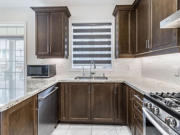 5th image of 341 Ironside Dr