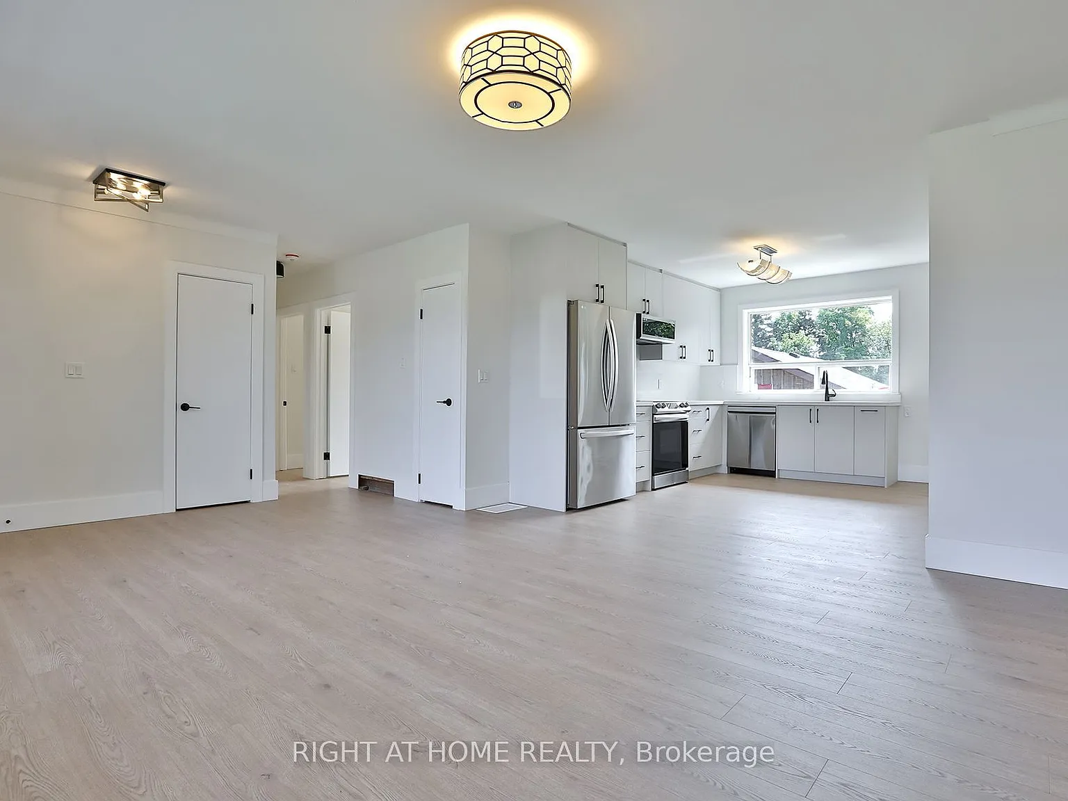 3 bed, $3,500 — Photo 2