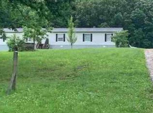 256 W Garretts Creek Rd, Westmoreland, TN 37186