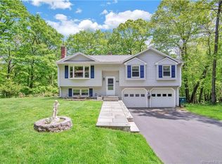 1187 Highview Ter, Cheshire, CT 06410