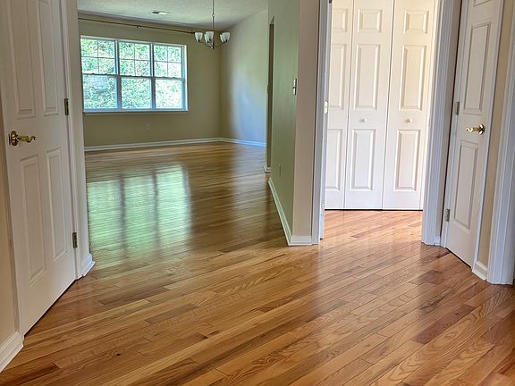 4th image of 39 Jacobs Way Dr Unit B