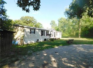 24 Kelly Farm Ln, New Florence, MO 63363