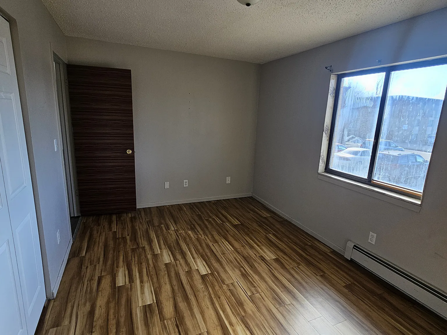 2 bed, 850 sqft, $900 — Photo 4