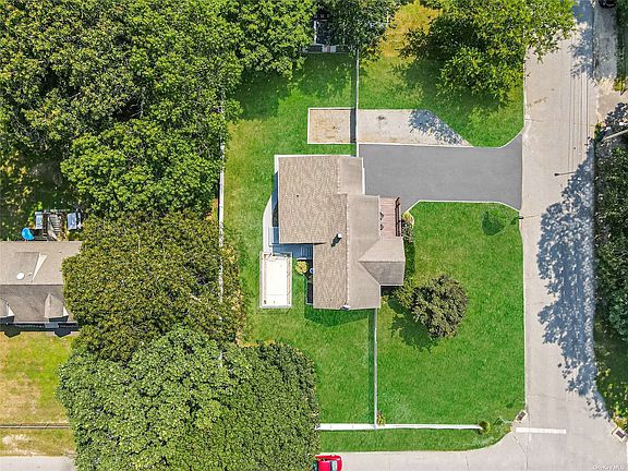 5th image of 133 Mayfield Dr