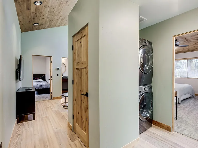 2316 E Forestdale Rd — Photo 32