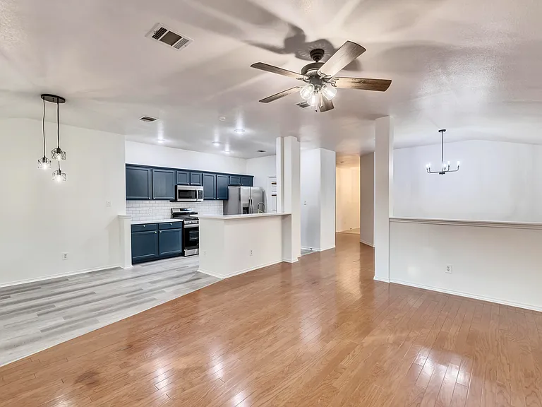 3438 Flowstone Ln — Photo 26
