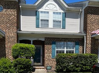 510 S Lake Cir, Chesapeake, VA 23322