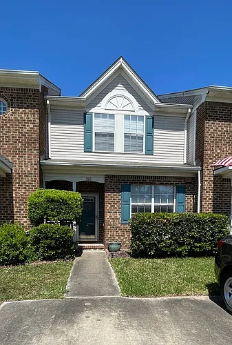 510 S Lake Cir Photo 1