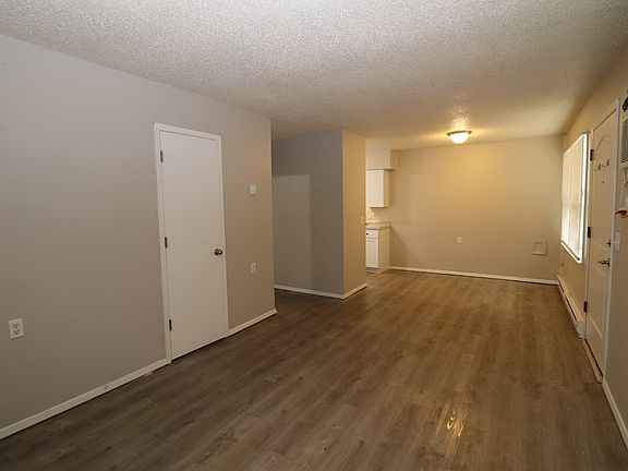 5th image of 23053 Main St #5