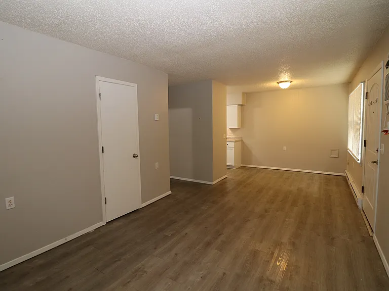 23053 Main St #13 — Photo 13