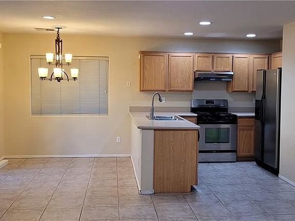 4th image of 5981 Banbury Heights Way