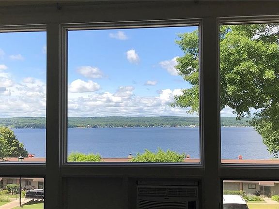 2nd image of 22 Mohawk Dr