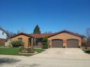 517 E Idlewood St, Morton, IL