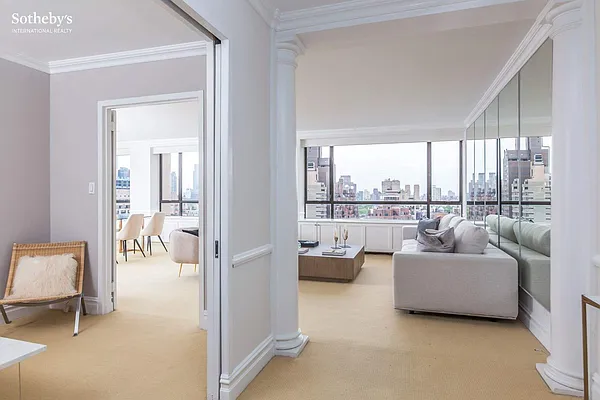 Sold by Sotheby's International Realty | media 20