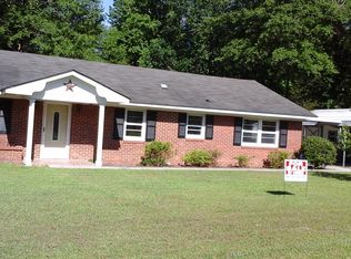 641 Woodside Dr, Manning, SC 29102