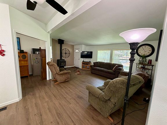 5th image of 591 Willhoite Rd