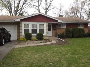 606 Iroquois Dr, Aurora, IL