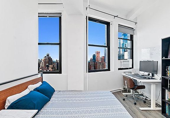 5th image of 315 7th Ave APT 20D