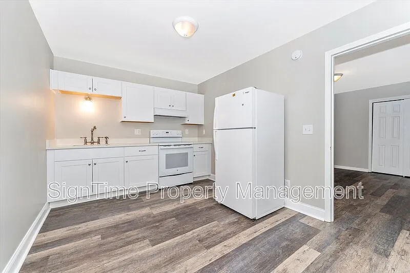 1 bed, 1.0 bath, 700 sqft, $995 — Photo 1