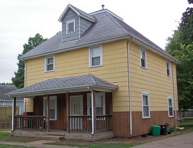 1st image of 303 S Jackson St