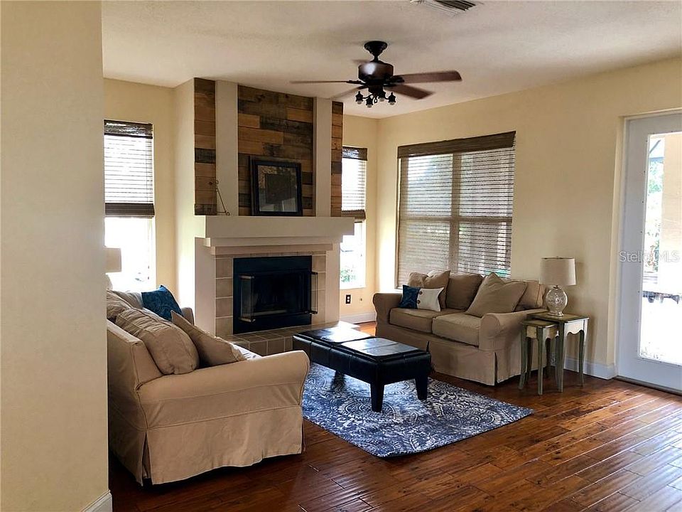 2nd image of 131 41st Cir E