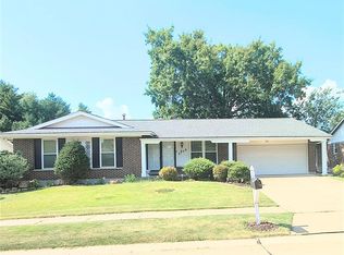 3759 Hirondelle Ln, Florissant, MO 63034