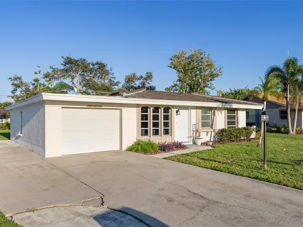 466 Sunnyside Dr, Venice, FL 34293