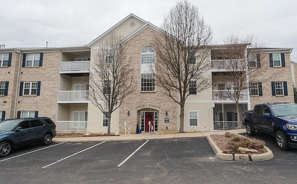 1st image of 5425 Michelles Oak Ct Unit 5425-E