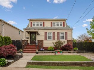 283 Crestview Pl, Teaneck, NJ 07666