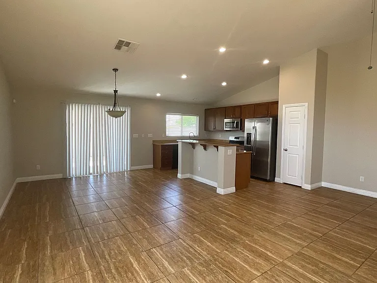 3005 Red Imp Ave — Photo 2