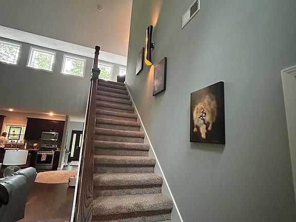 3rd image of 346 Red Oak Dr