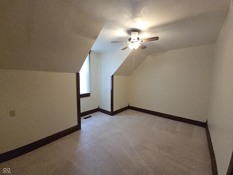 408 S Main St — Photo 22